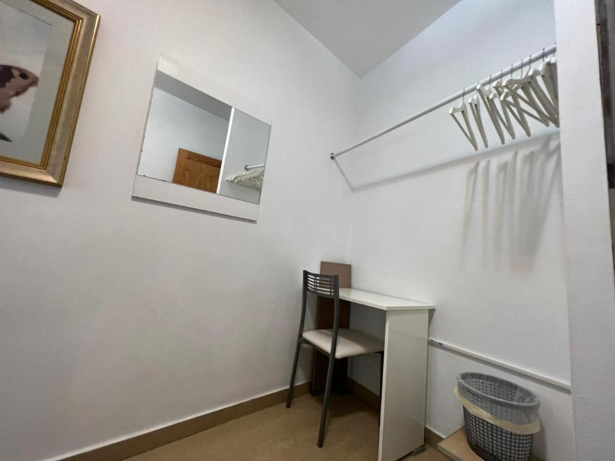 Alcamar Habitacion Privada Con Bano Compartido Cerca Al Mar! Alcalá la Real Exteriör bild